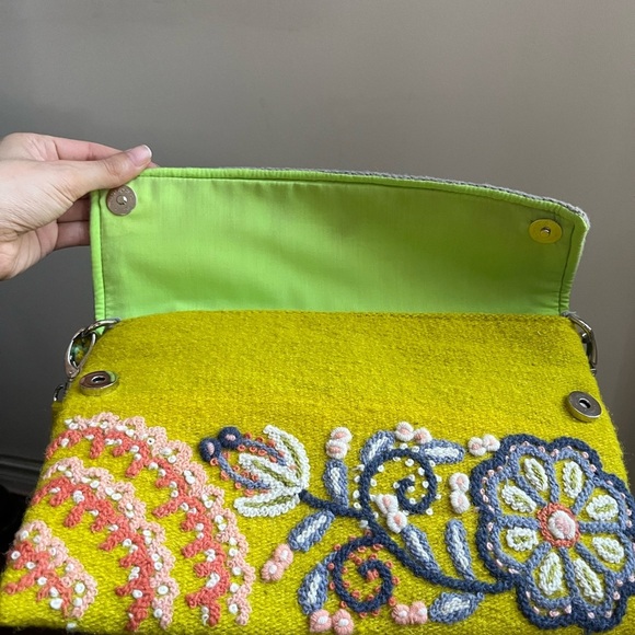Beyond Threads - Buttercup Embroidered Wool Handbag - Picture 11 of 15